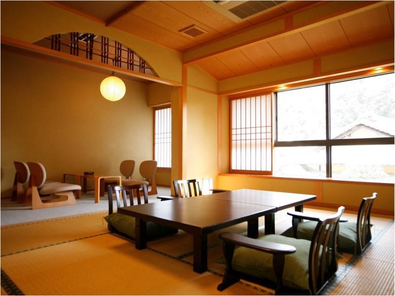 Yutouya Ryokan Тойока Екстериор снимка