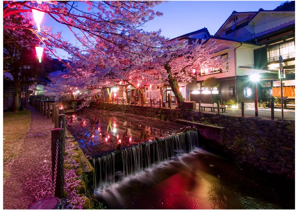 Yutouya Ryokan Тойока Екстериор снимка