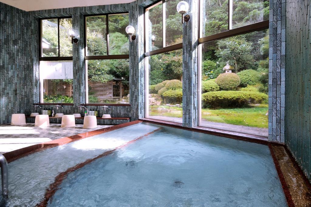 Yutouya Ryokan Тойока Екстериор снимка