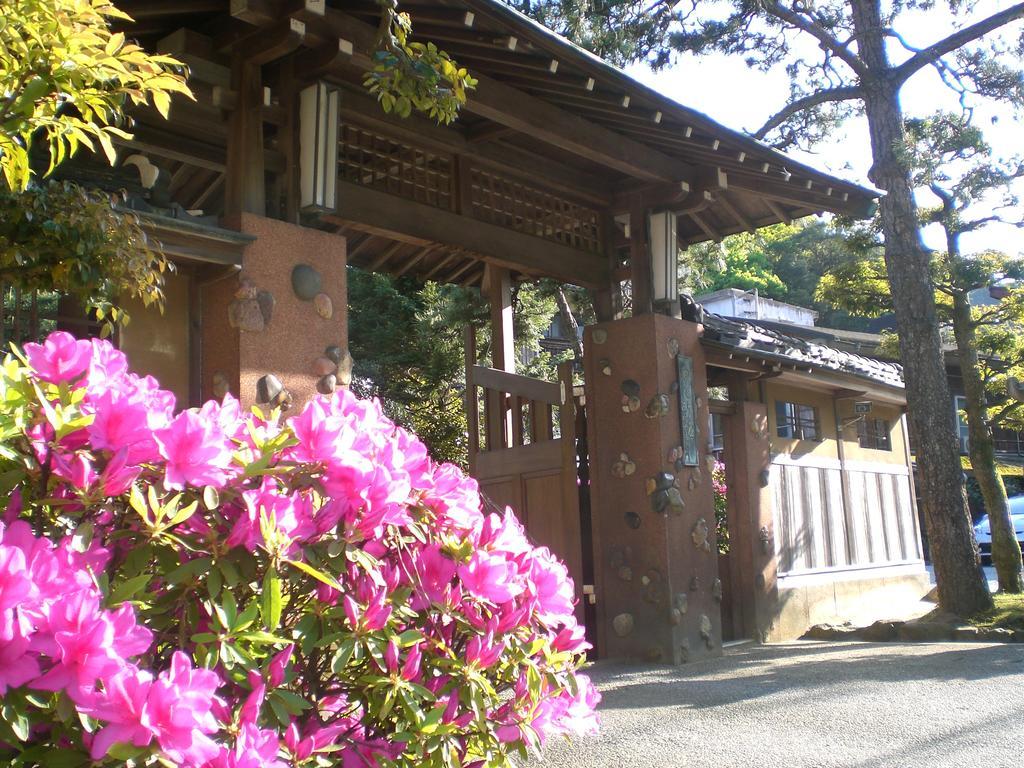 Yutouya Ryokan Тойока Екстериор снимка