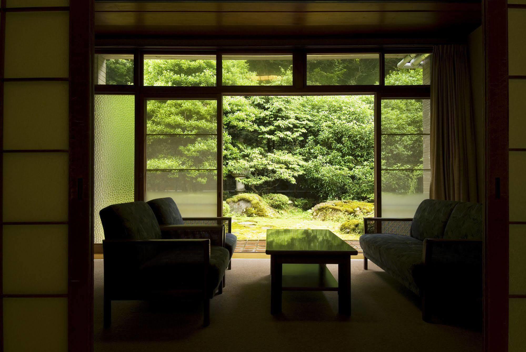 Yutouya Ryokan Тойока Екстериор снимка