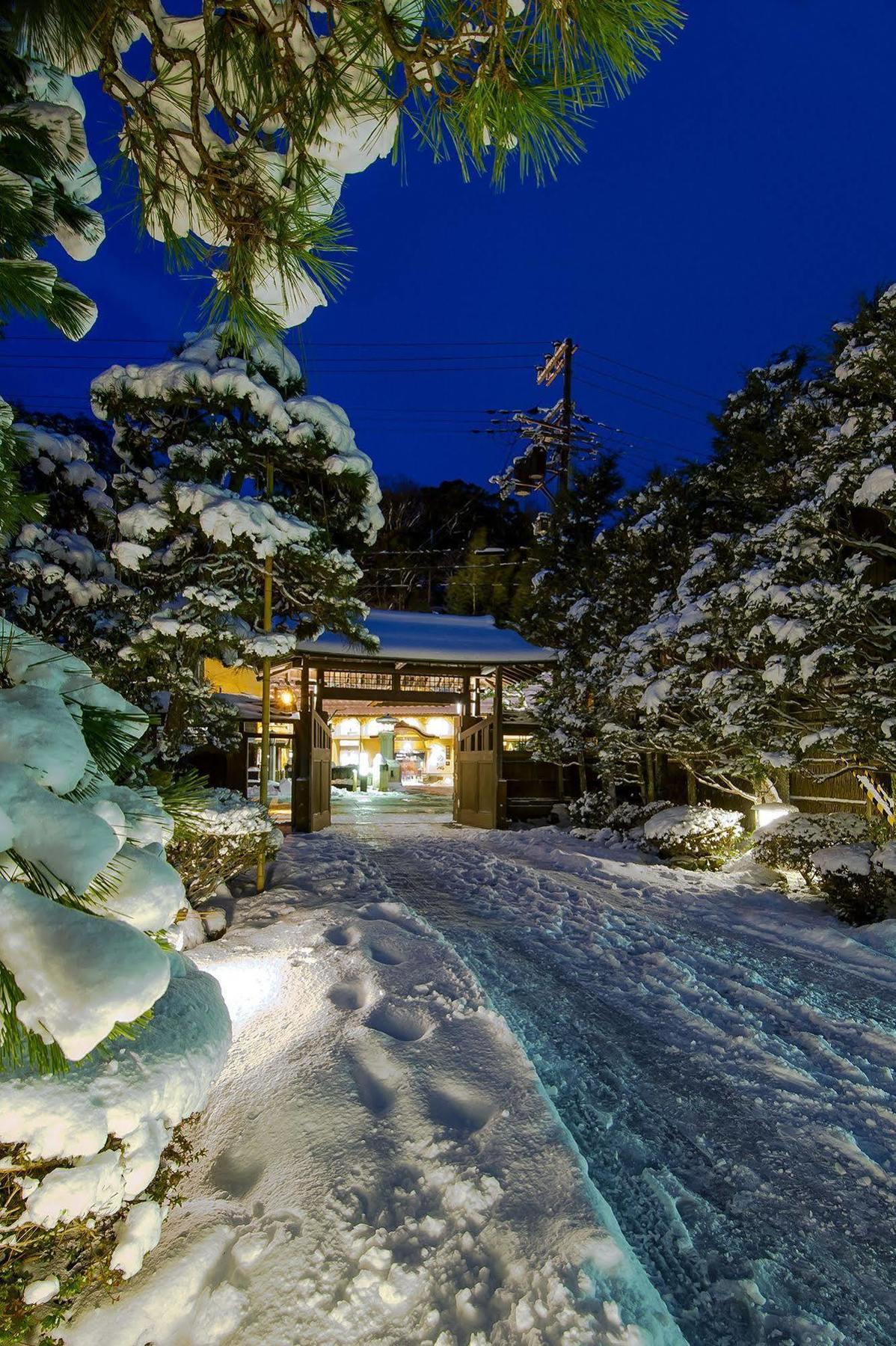 Yutouya Ryokan Тойока Екстериор снимка