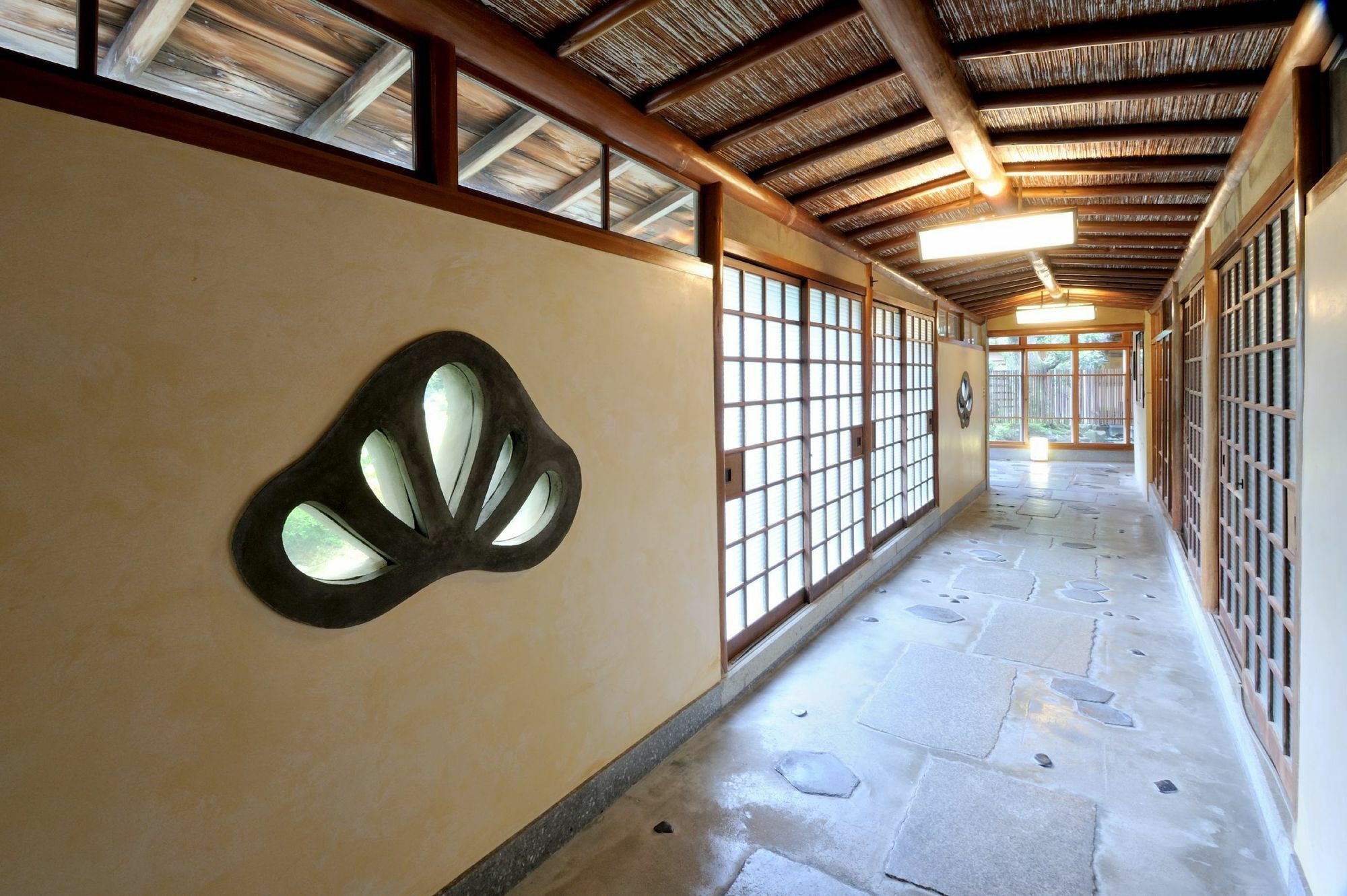 Yutouya Ryokan Тойока Екстериор снимка